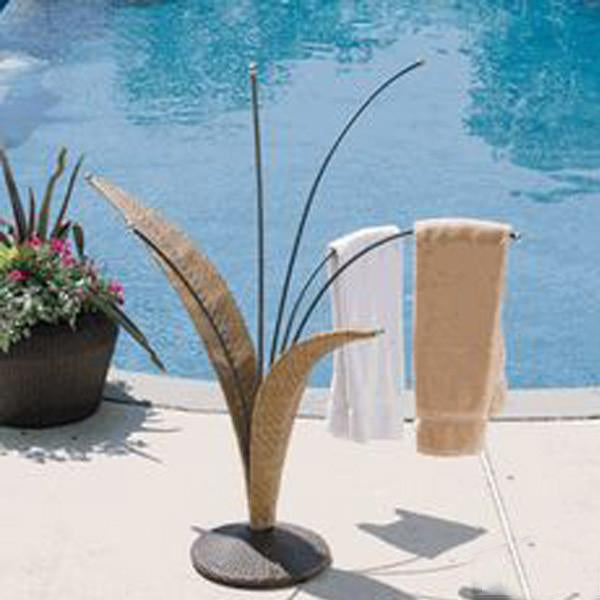 Outdoor Wicker Jacuzzi Shower Panel - Shoots & Petals