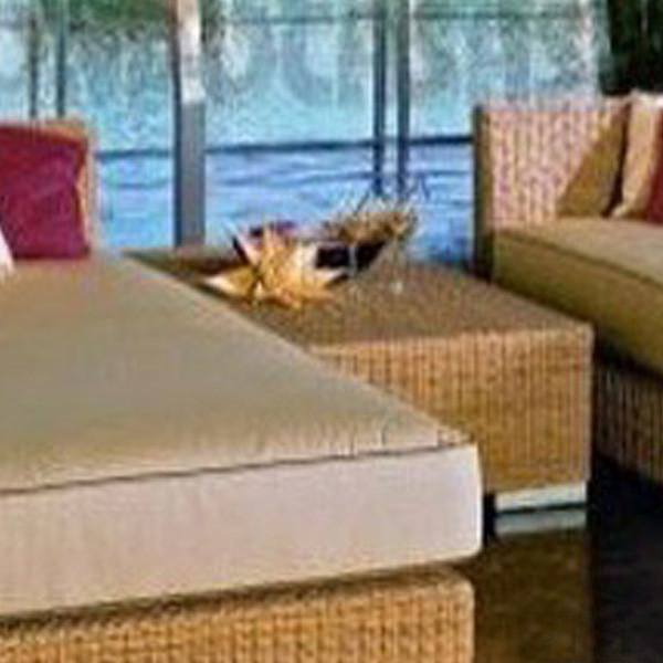 Outdoor Wicker Sun Lounger - Umbrella