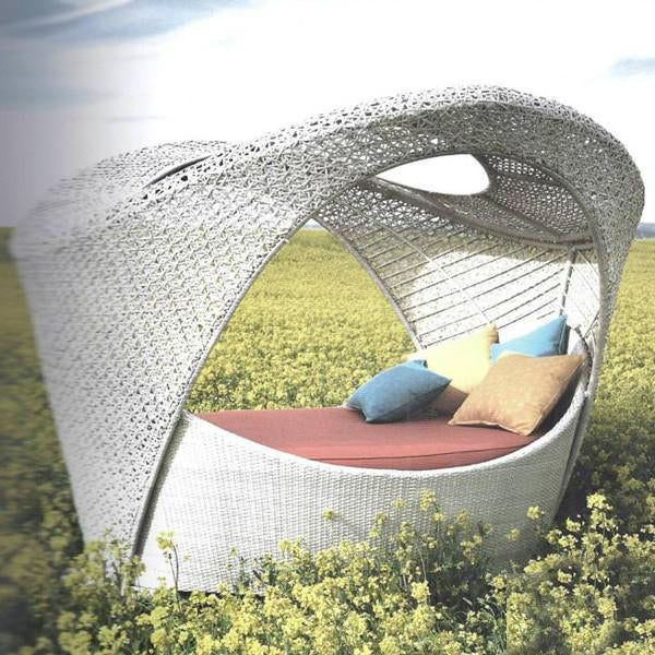 Outdoor Wicker Canopy Bed - Brooklyn