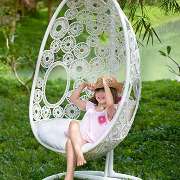 Outdoor Wicker Swing - Bloom